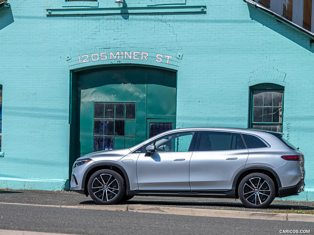 2023 Mercedes-Benz EQS SUV 450 4MATIC (Color: High-Tech Silver) - Side