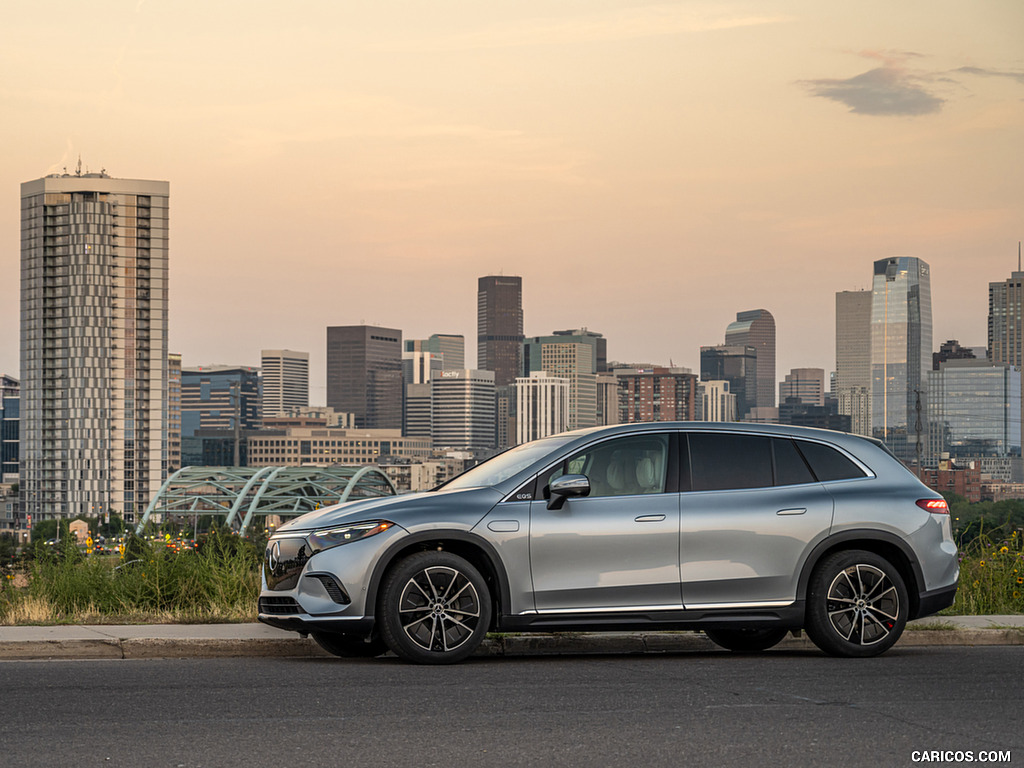 2023 Mercedes-Benz EQS SUV 450 4MATIC (Color: High-Tech Silver) - Side