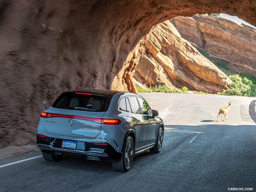 2023 Mercedes-Benz EQS SUV 580 4MATIC AMG Line (Color: Alpine Grey) - Rear Three-Quarter