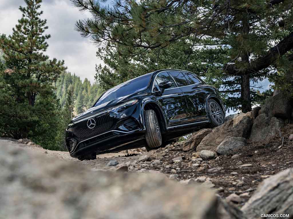 2023 Mercedes-Benz EQS SUV 580 4MATIC AMG Line (Color: Obsidian Black) - Off-Road