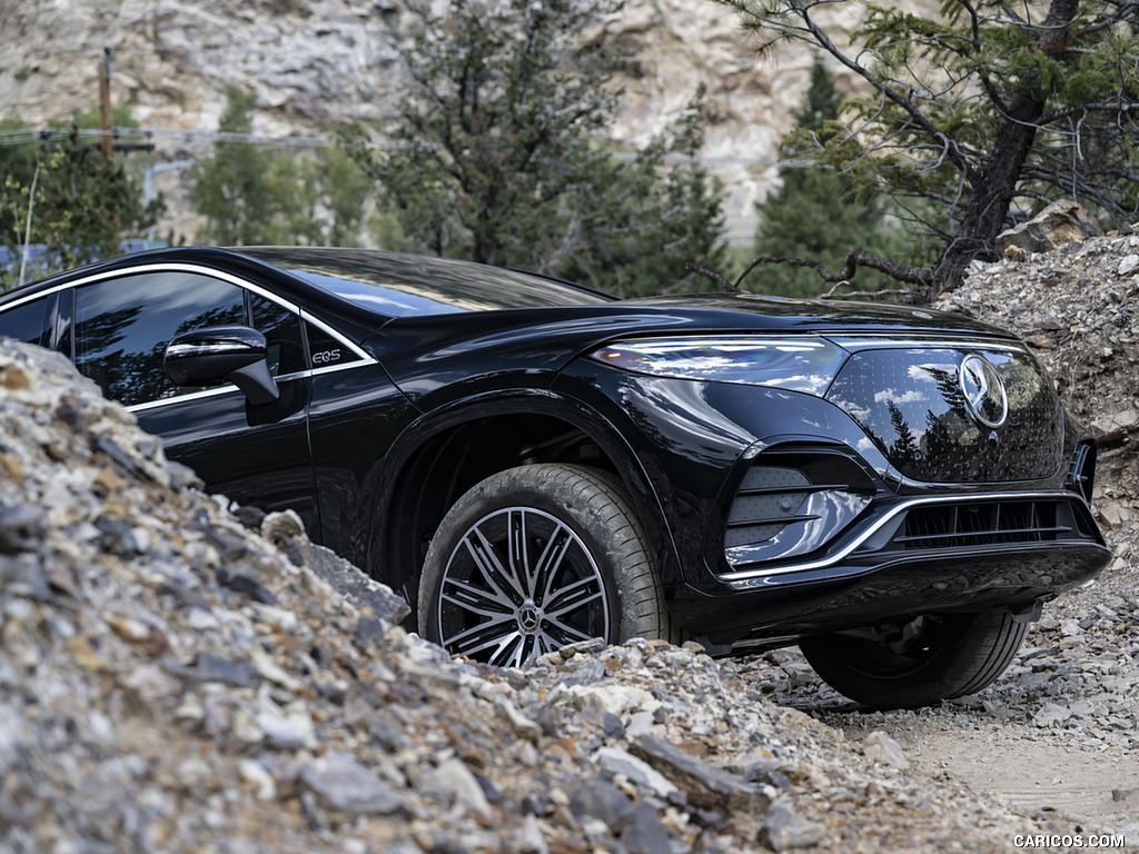 2023 Mercedes-Benz EQS SUV 580 4MATIC AMG Line (Color: Obsidian Black) - Off-Road