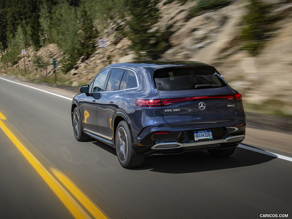 2023 Mercedes-Benz EQS SUV 580 4MATIC AMG Line (Color: Sodalite Blue) - Rear Three-Quarter