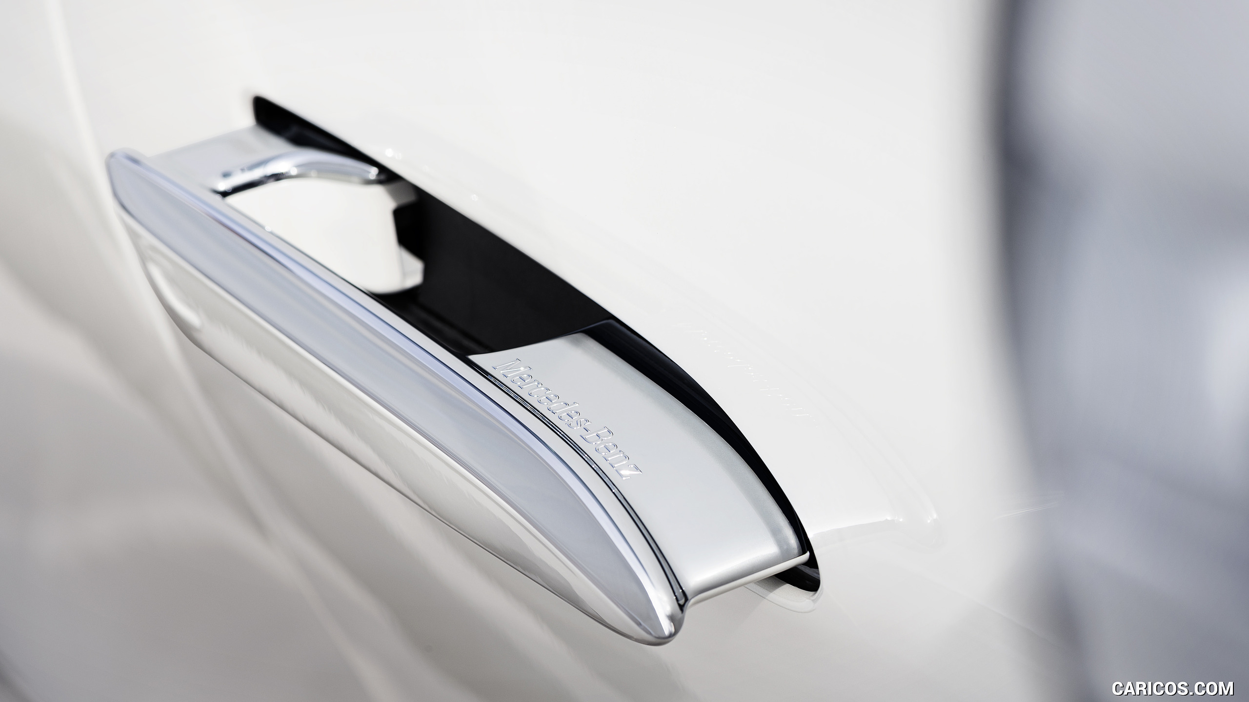 2023 Mercedes-Benz EQS SUV AMG Line (Color: Diamond White) - Detail, #57 of 212