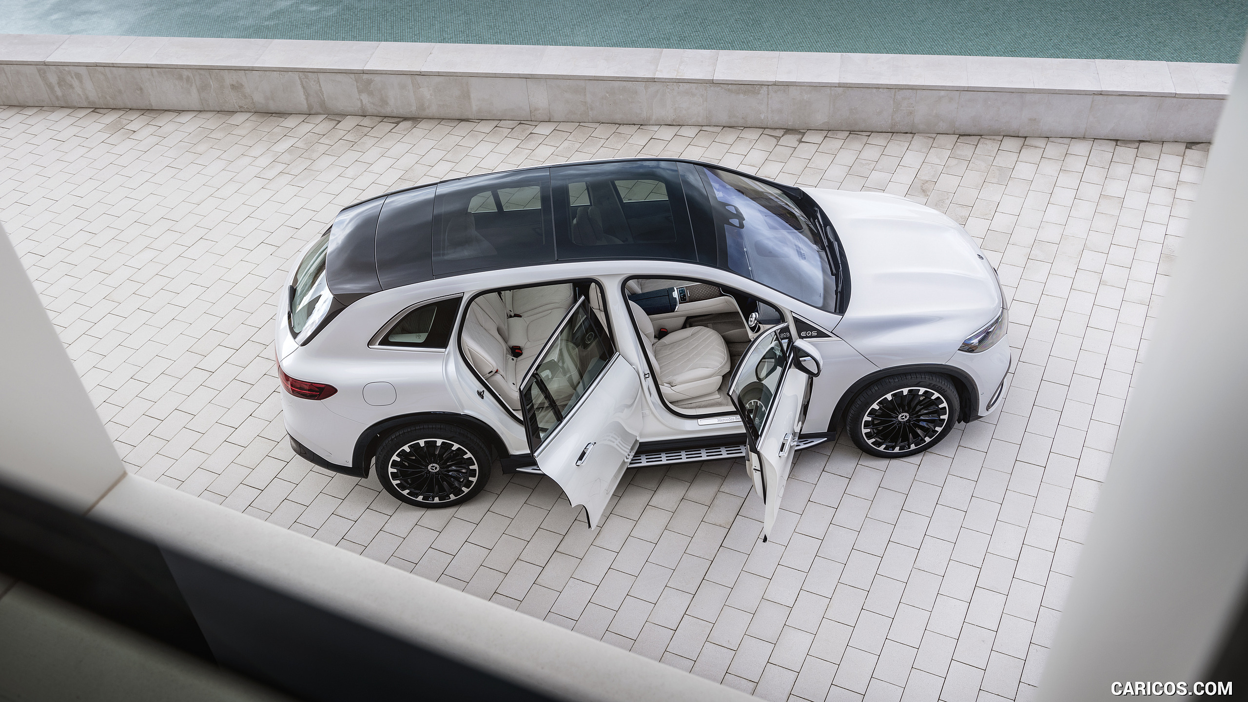 2023 Mercedes-Benz EQS SUV AMG Line (Color: Diamond White) - Top, #49 of 212