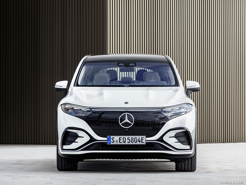 2023 Mercedes-Benz EQS SUV AMG Line (Color: Diamond White) - Front