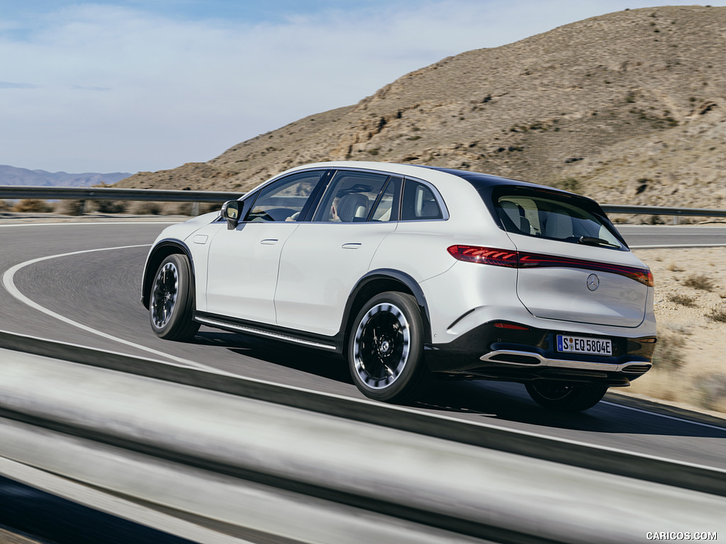 2023 Mercedes-Benz EQS SUV AMG Line (Color: Diamond White) - Rear Three-Quarter