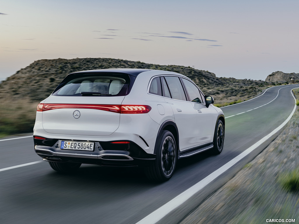 2023 Mercedes-Benz EQS SUV AMG Line (Color: Diamond White) - Rear Three-Quarter