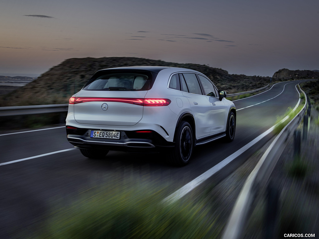 2023 Mercedes-Benz EQS SUV AMG Line (Color: Diamond White) - Rear Three-Quarter