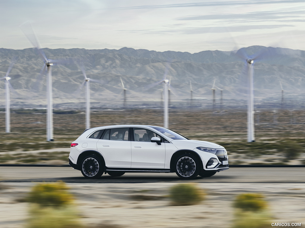 2023 Mercedes-Benz EQS SUV AMG Line (Color: Diamond White) - Side