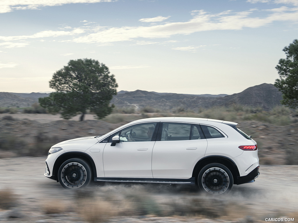 2023 Mercedes-Benz EQS SUV AMG Line (Color: Diamond White) - Side