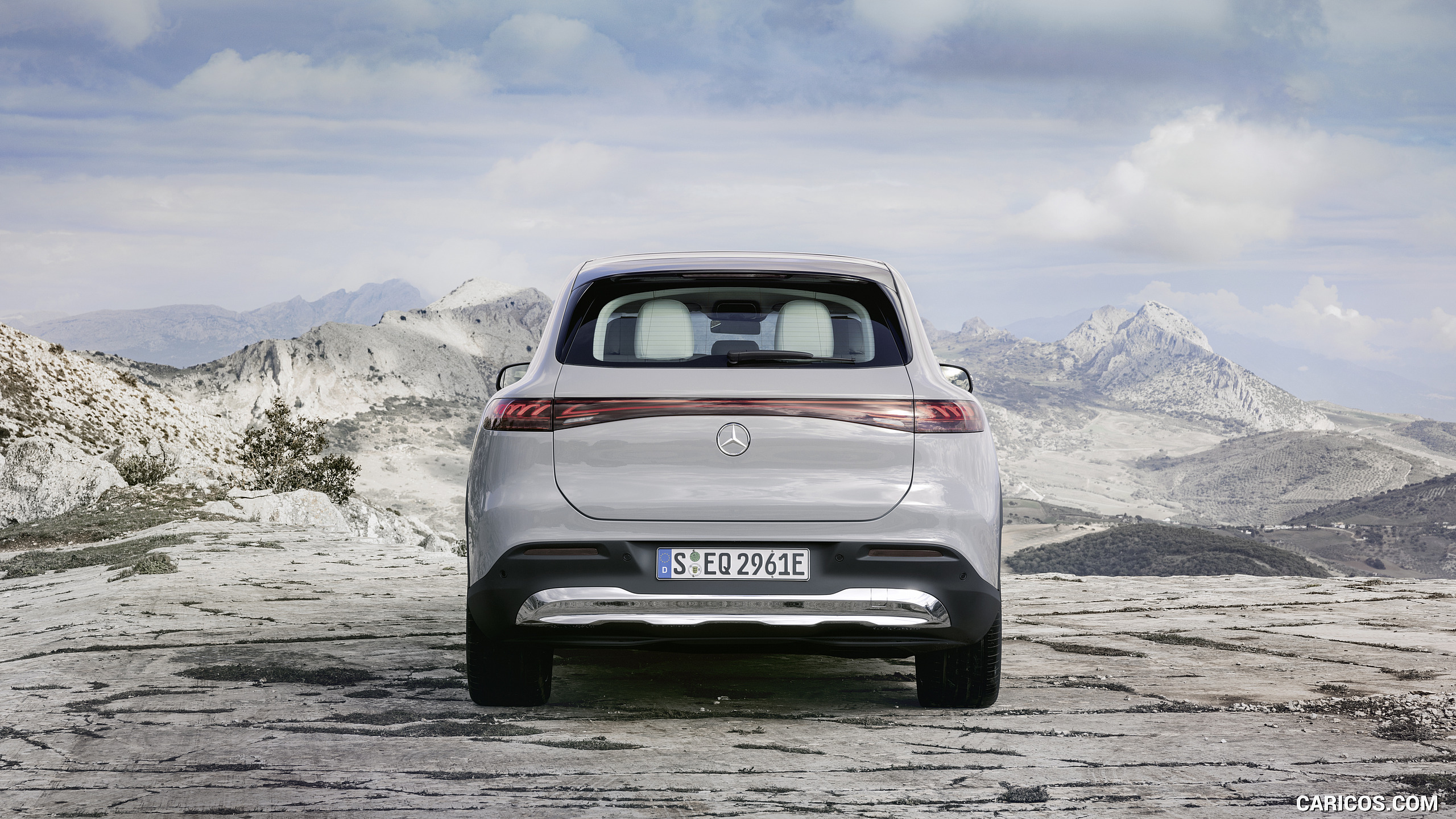 2023 Mercedes-Benz EQS SUV Electric Art Line (Color: Alpine Grey) - Rear, #33 of 212