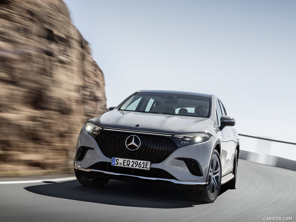 2023 Mercedes-Benz EQS SUV Electric Art Line (Color: Alpine Grey) - Front