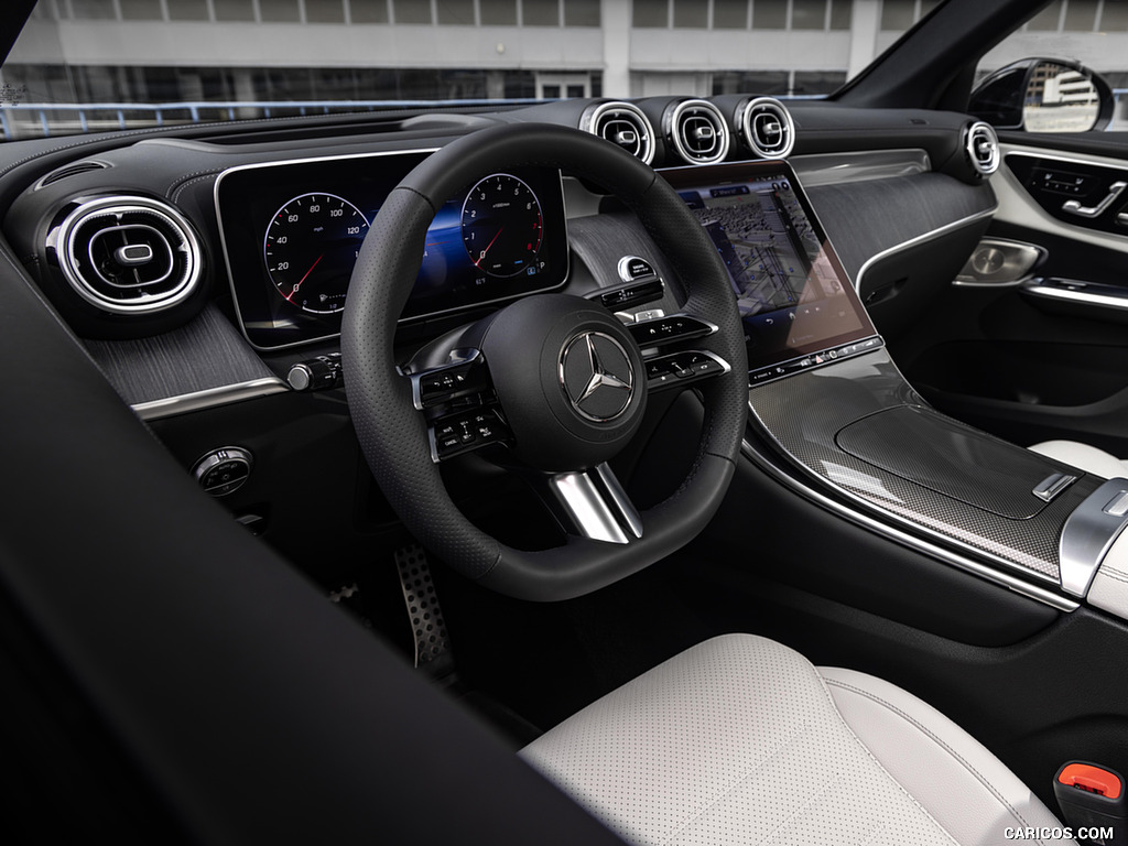 2023 Mercedes-Benz GLC 300 (US-Spec) - Interior