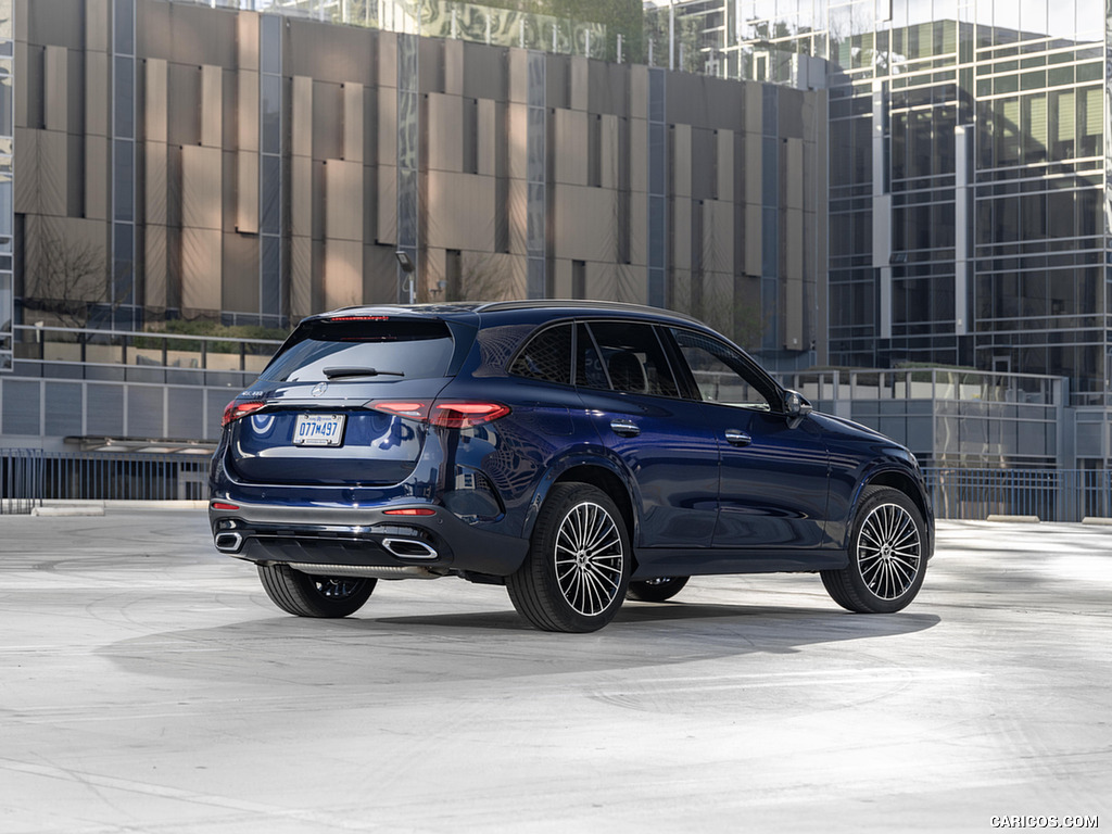 2023 Mercedes-Benz GLC 300 (US-Spec) - Rear Three-Quarter