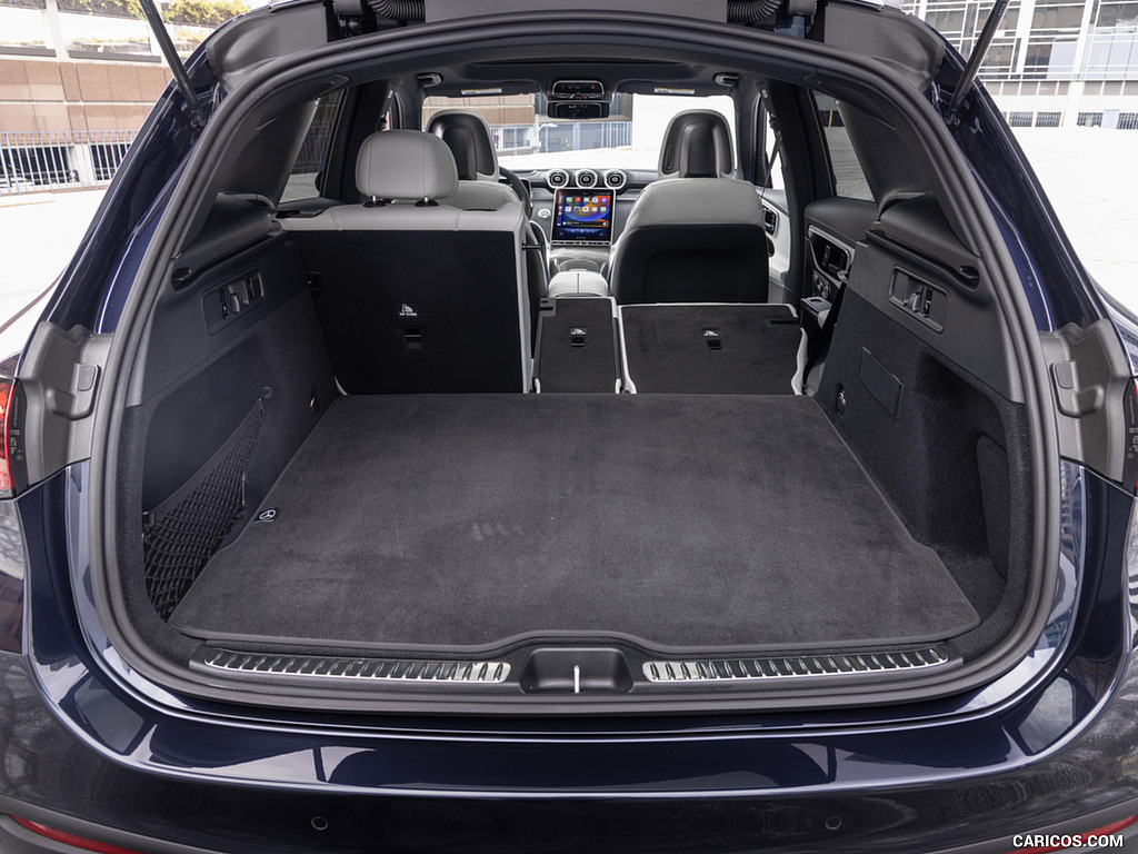 2023 Mercedes-Benz GLC 300 (US-Spec) - Trunk