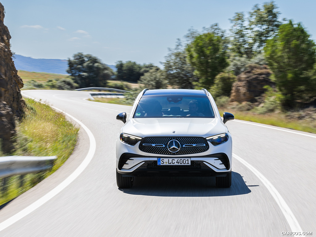 2023 Mercedes-Benz GLC 300 de 4MATIC AMG Line (Color: MANUFAKTUR Diamond White Bright) - Front