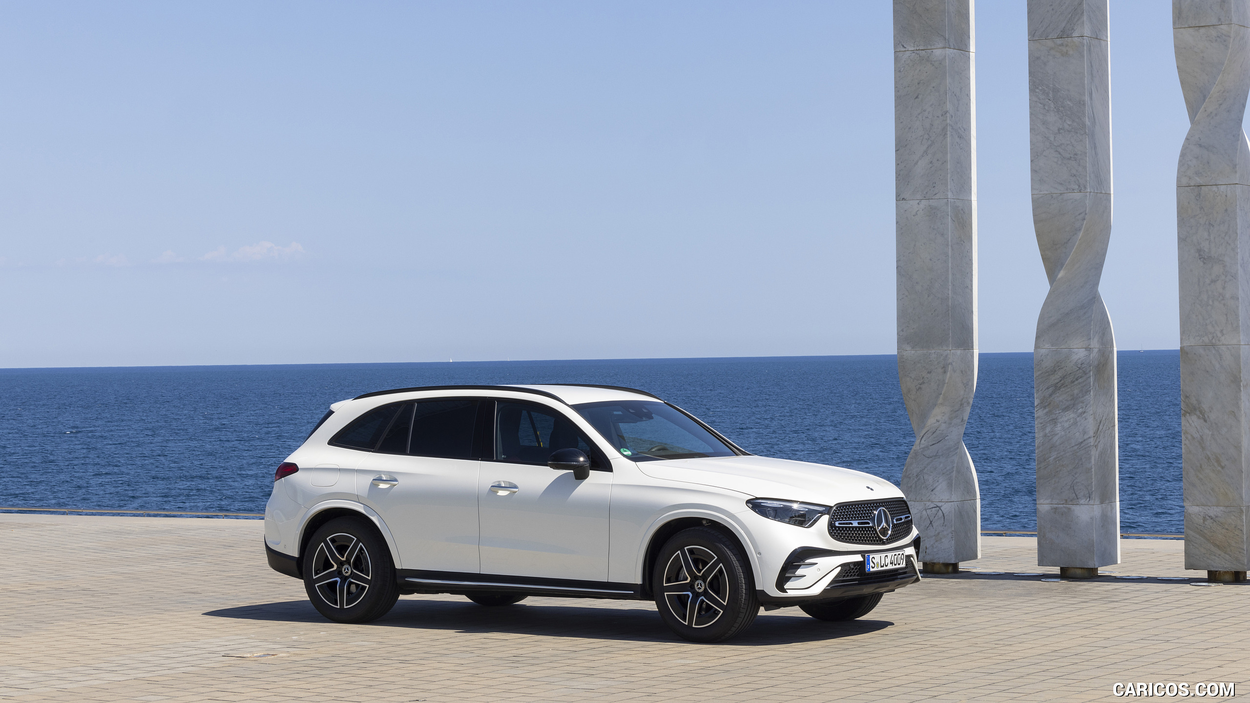 2023 MercedesBenz GLC 300 de 4MATIC AMG Line (Color MANUFAKTUR