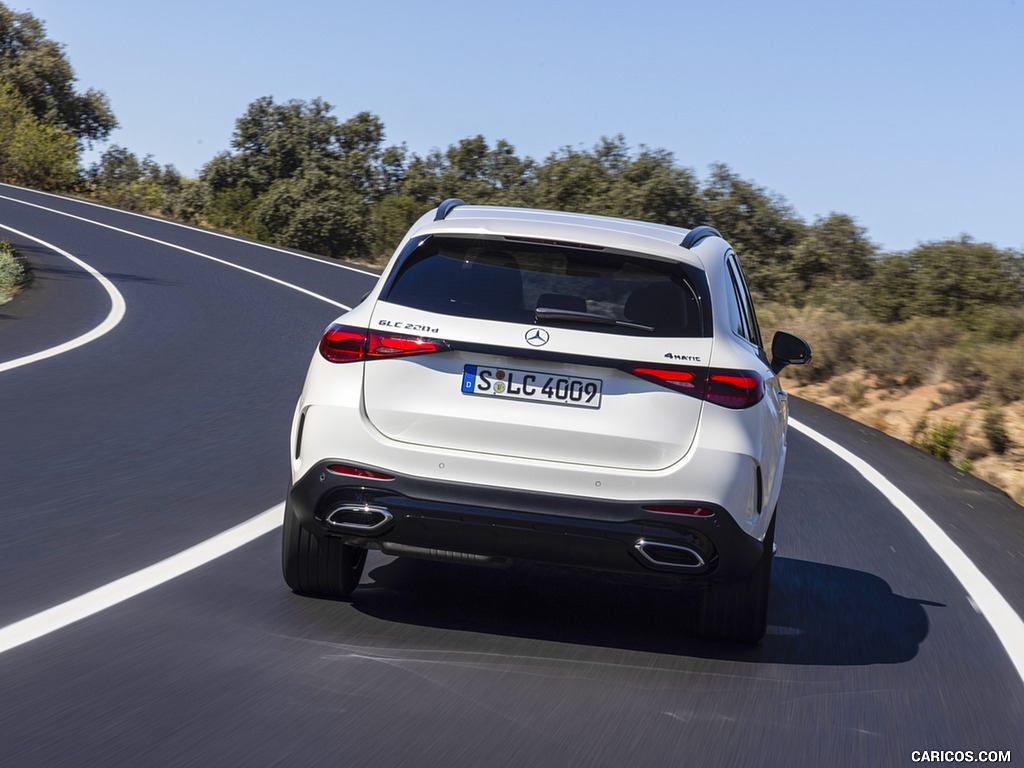 2023 Mercedes-Benz GLC 300 de 4MATIC AMG Line (Color: MANUFAKTUR Diamond White Bright) - Rear