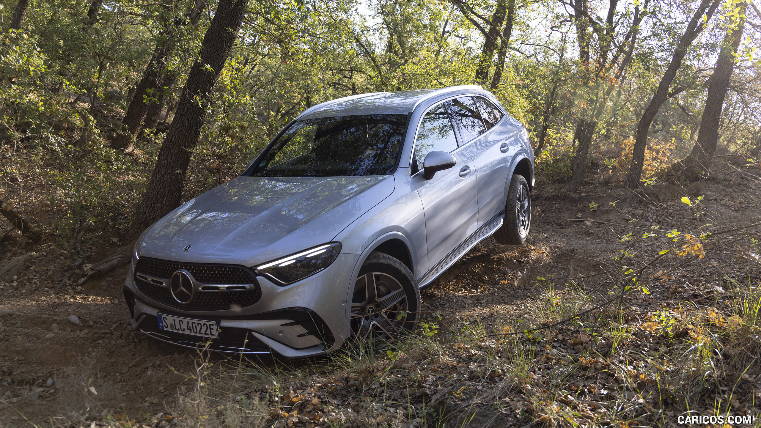 2023 Mercedes-Benz GLC 400 e Plug-In Hybrid 4MATIC AMG Line (Color: High-Tech Silver) - Off-Road, #210 of 227