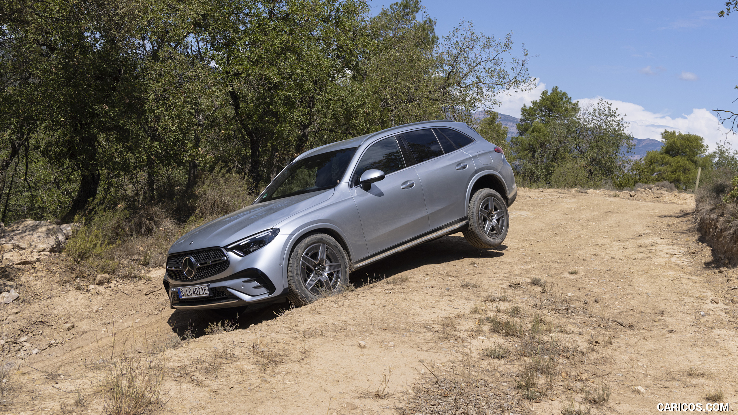 2023 Mercedes-Benz GLC 400 e Plug-In Hybrid 4MATIC AMG Line (Color: High-Tech Silver) - Off-Road, #222 of 227