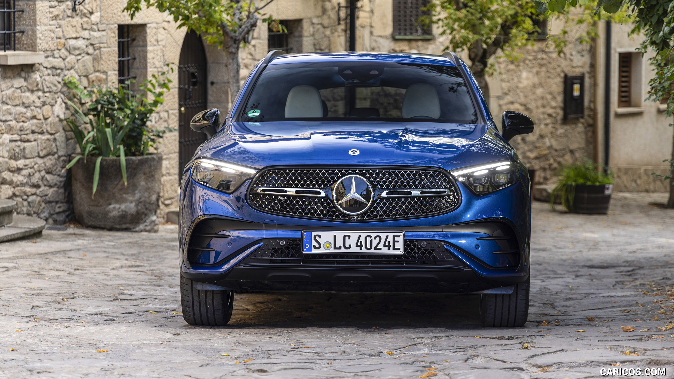 2023 Mercedes-Benz GLC 400 e Plug-In Hybrid 4MATIC AMG Line (Color: Spectral Blue - Front, #188 of 227