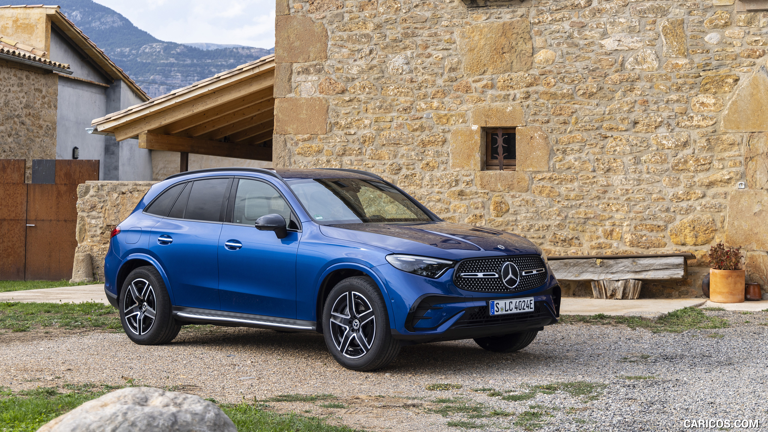 2023 Mercedes-Benz GLC 400 e Plug-In Hybrid 4MATIC AMG Line (Color: Spectral Blue - Front Three-Quarter, #181 of 227