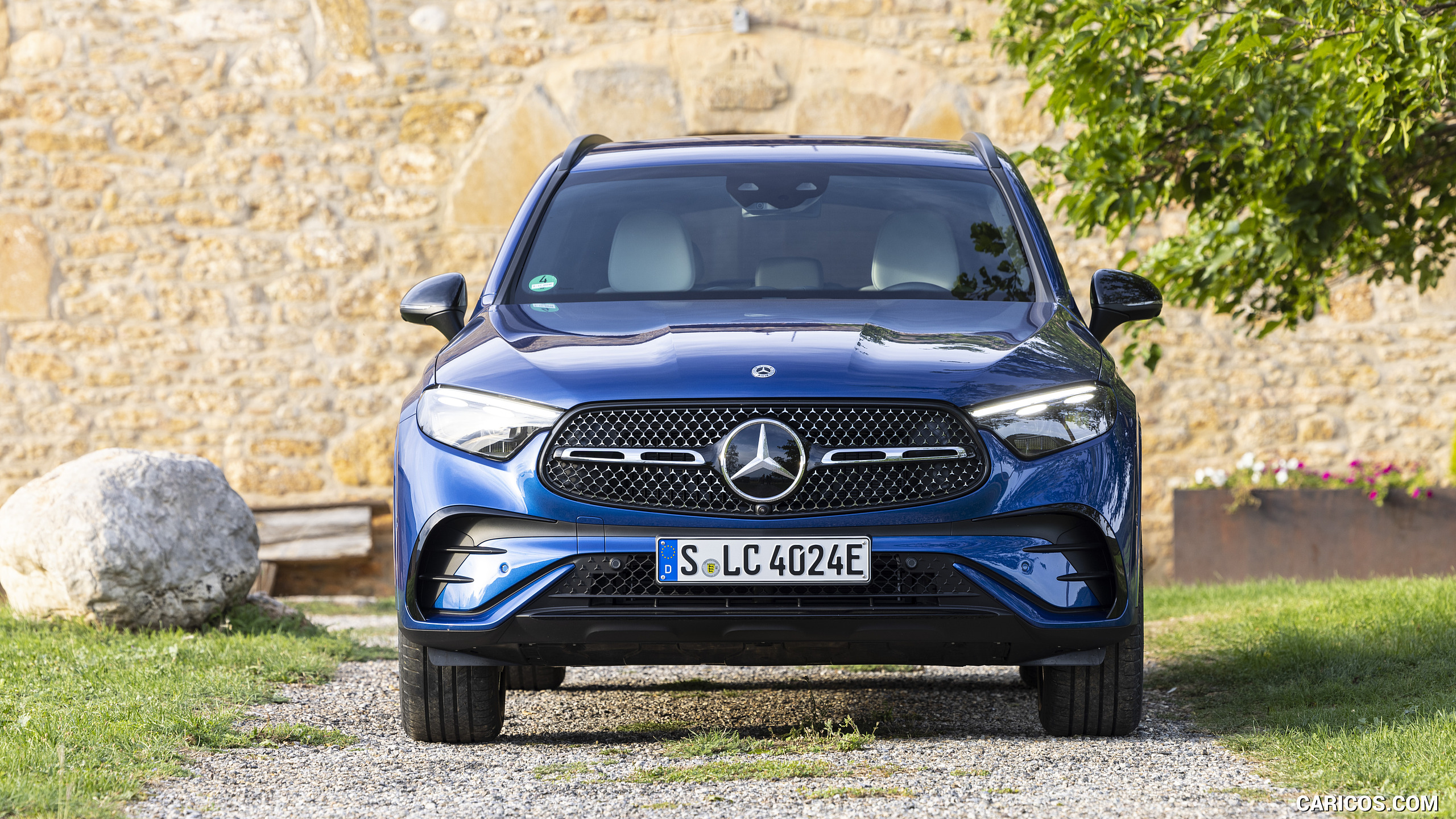 2023 Mercedes Benz Glc 400 E Plug In Hybrid 4matic Amg Line Color Spectral Blue Front Caricos 3256