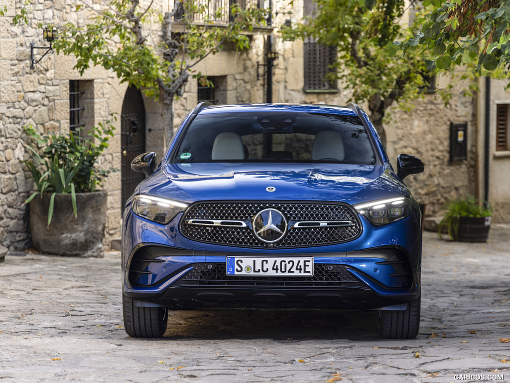 2023 Mercedes-Benz GLC 400 e Plug-In Hybrid 4MATIC AMG Line (Color: Spectral Blue - Front