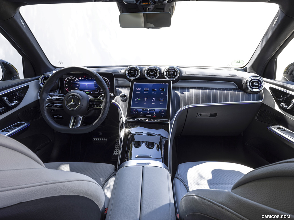 2023 Mercedes-Benz GLC 400 e Plug-In Hybrid 4MATIC AMG Line (Color: Spectral Blue - Interior, Cockpit