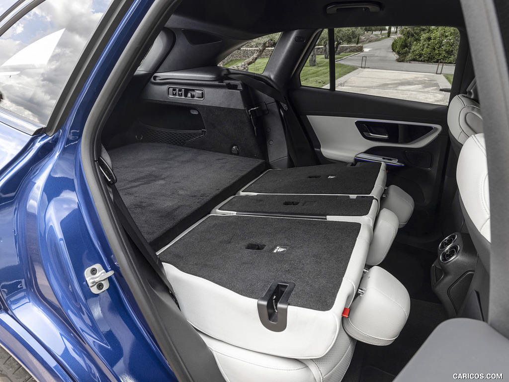 2023 Mercedes-Benz GLC 400 e Plug-In Hybrid 4MATIC AMG Line (Color: Spectral Blue - Interior, Rear Seats