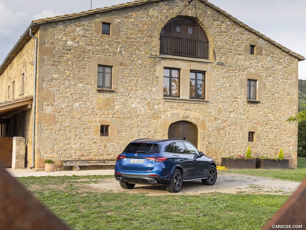 2023 Mercedes-Benz GLC 400 e Plug-In Hybrid 4MATIC AMG Line (Color: Spectral Blue - Rear Three-Quarter