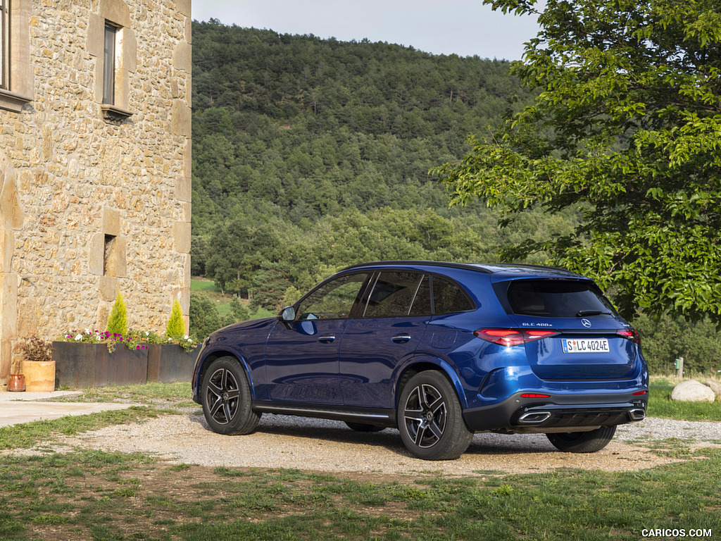 2023 Mercedes-Benz GLC 400 e Plug-In Hybrid 4MATIC AMG Line (Color: Spectral Blue - Rear Three-Quarter