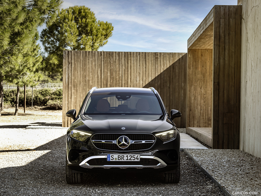 2023 Mercedes-Benz GLC AVANTGARDE (Color: Graphite Grey Metallic) - Front