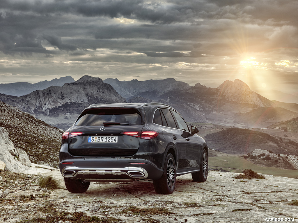 2023 Mercedes-Benz GLC AVANTGARDE (Color: Graphite Grey Metallic) - Rear