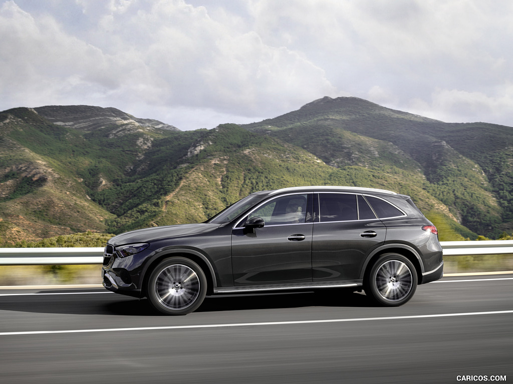 2023 Mercedes-Benz GLC AVANTGARDE (Color: Graphite Grey Metallic) - Side