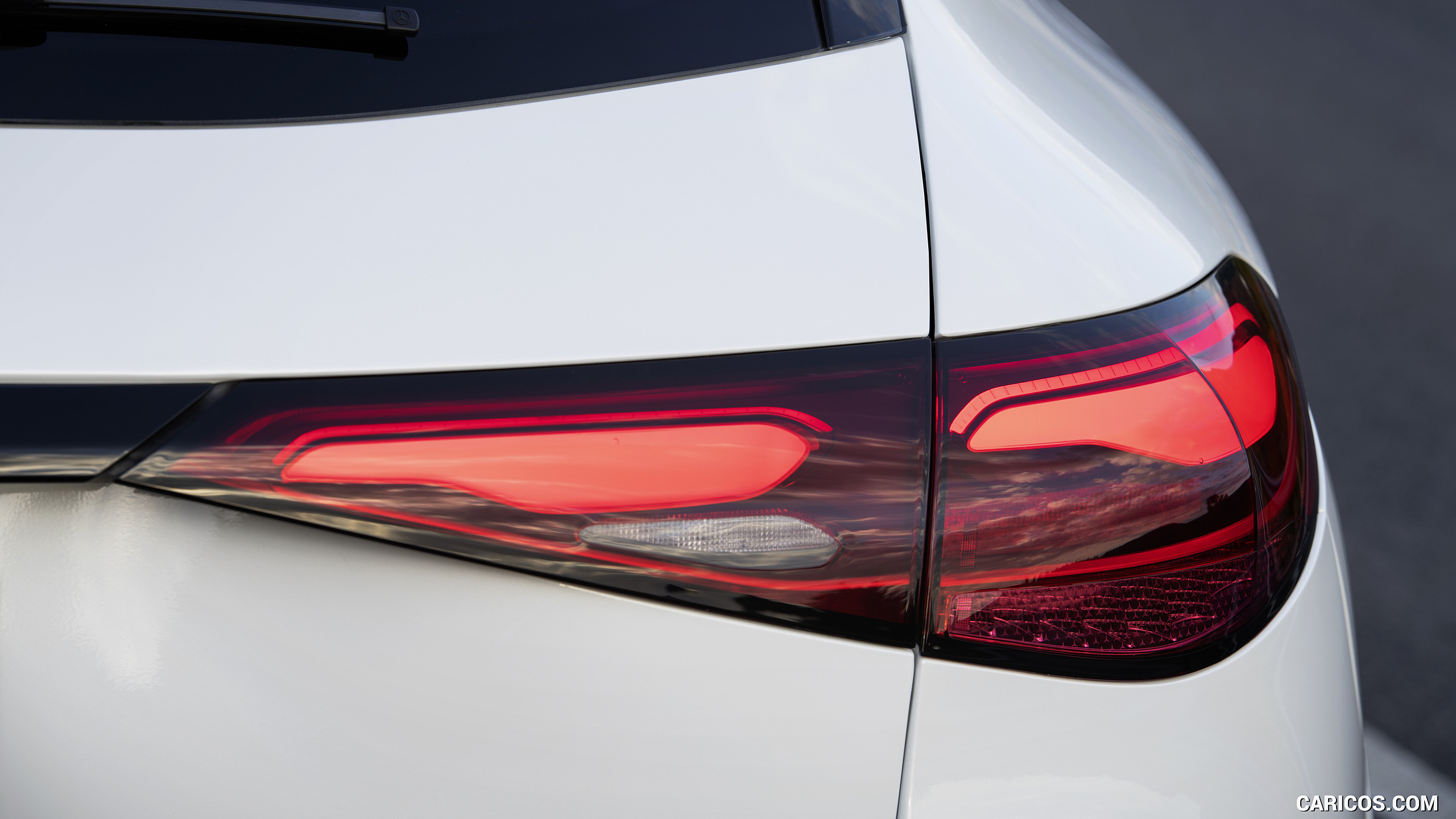 2023 Mercedes-Benz GLC Plug-in-Hybrid AMG Line MANUFAKTUR (Color: Diamond White Bright) - Tail Light, #51 of 227