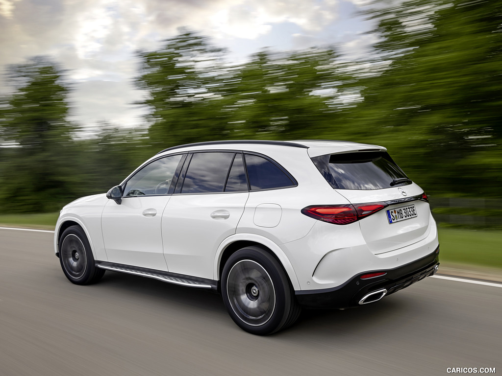 2023 Mercedes-Benz GLC Plug-in-Hybrid AMG Line MANUFAKTUR (Color: Diamond White Bright) - Rear Three-Quarter