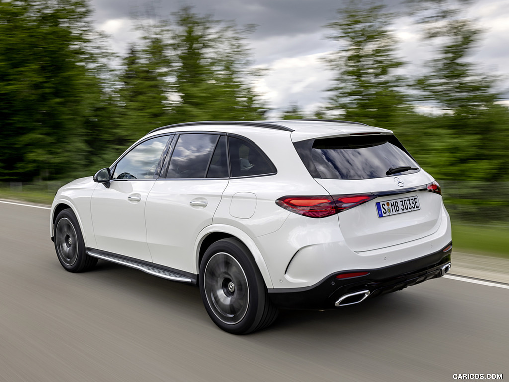 2023 Mercedes-Benz GLC Plug-in-Hybrid AMG Line MANUFAKTUR (Color: Diamond White Bright) - Rear Three-Quarter