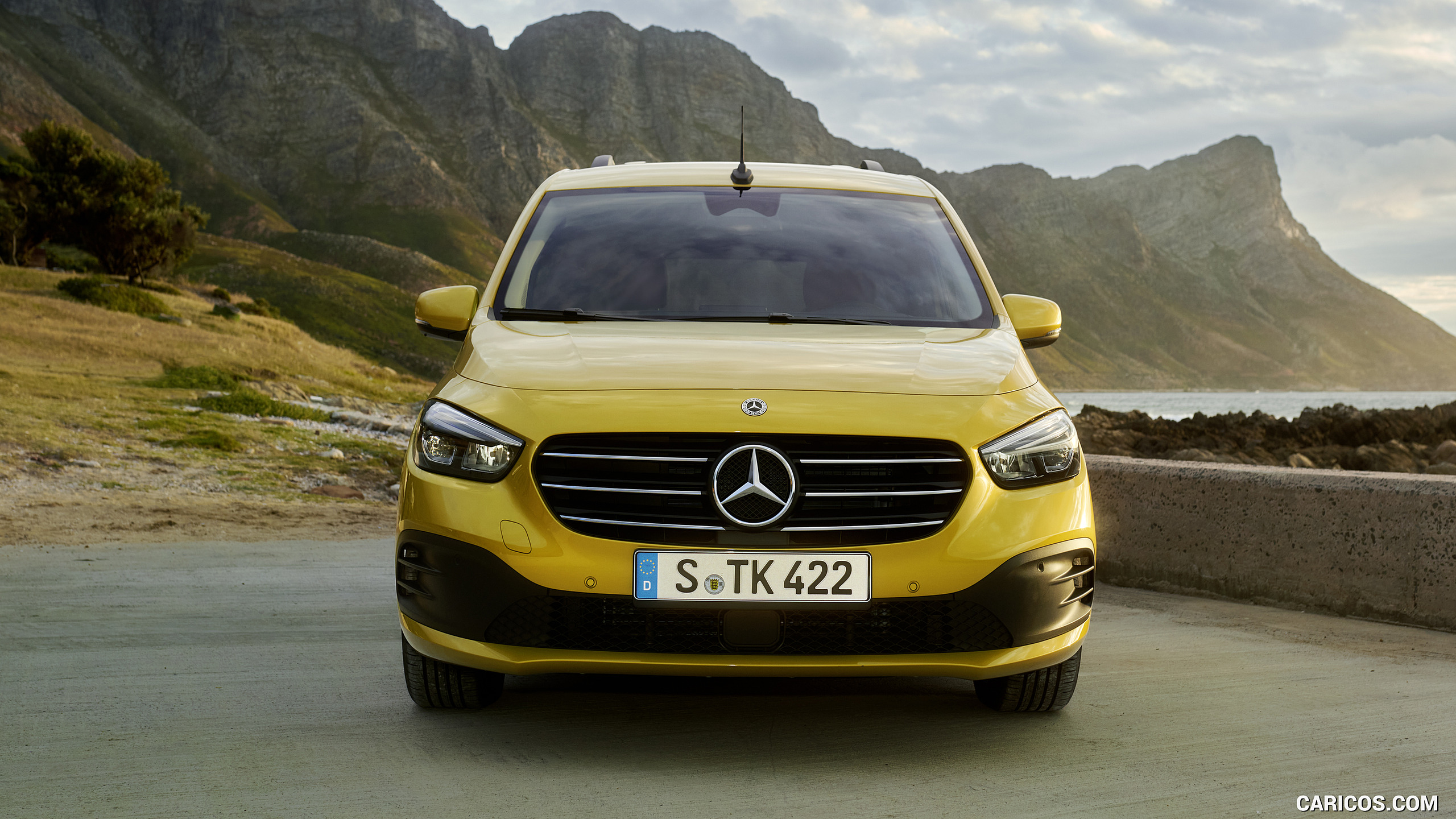 2023 Mercedes-Benz T-Class (Color: Limonite Yellow Metallic) - Front, #6 of 73