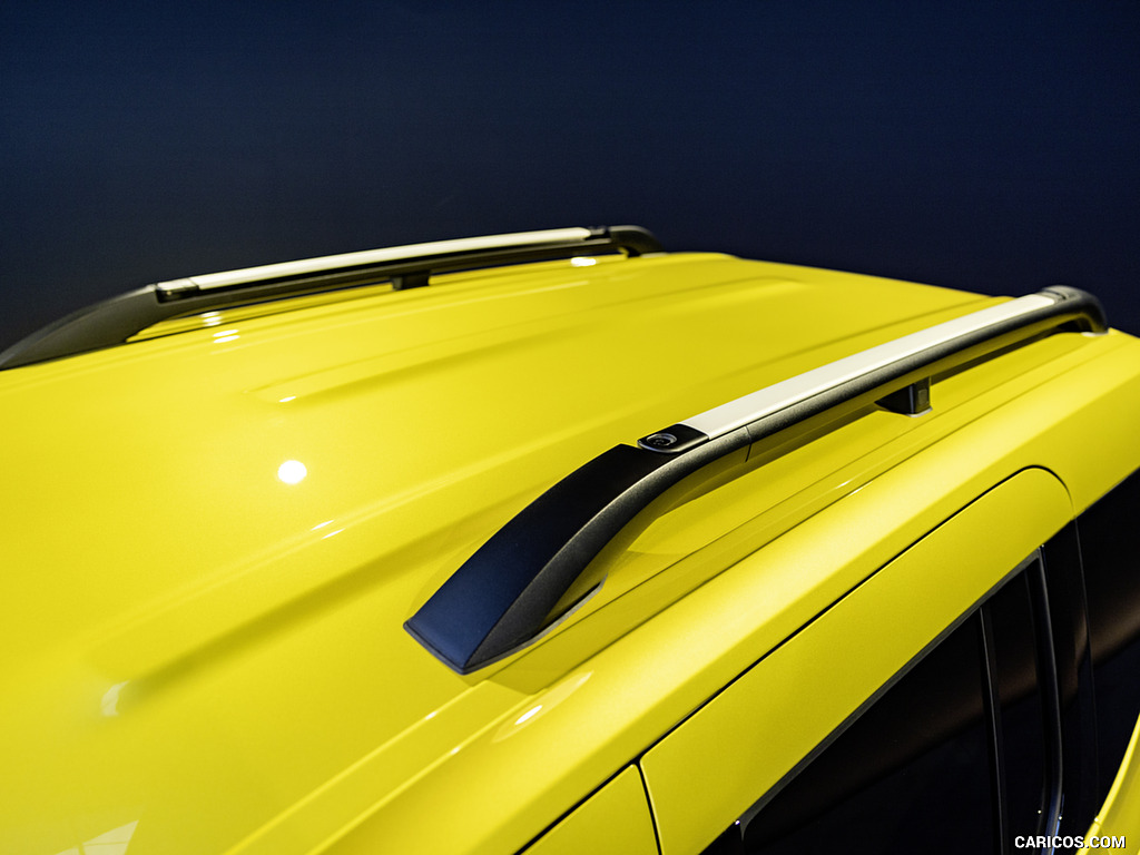 2023 Mercedes-Benz T-Class (Color: Limonite Yellow Metallic) - Detail