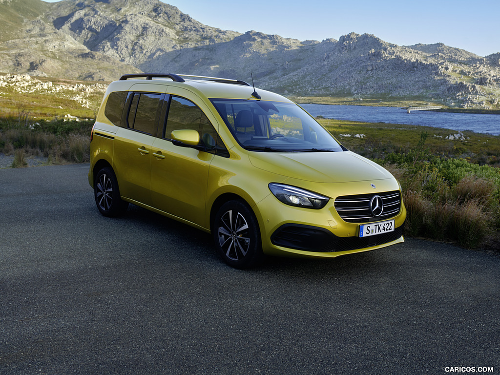 2023 Mercedes-Benz T-Class (Color: Limonite Yellow Metallic) - Front Three-Quarter