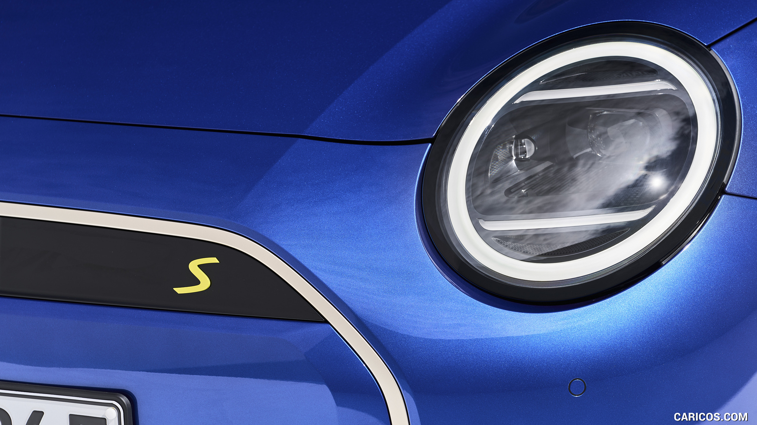 2024 MINI Cooper Electric SE Headlight Caricos