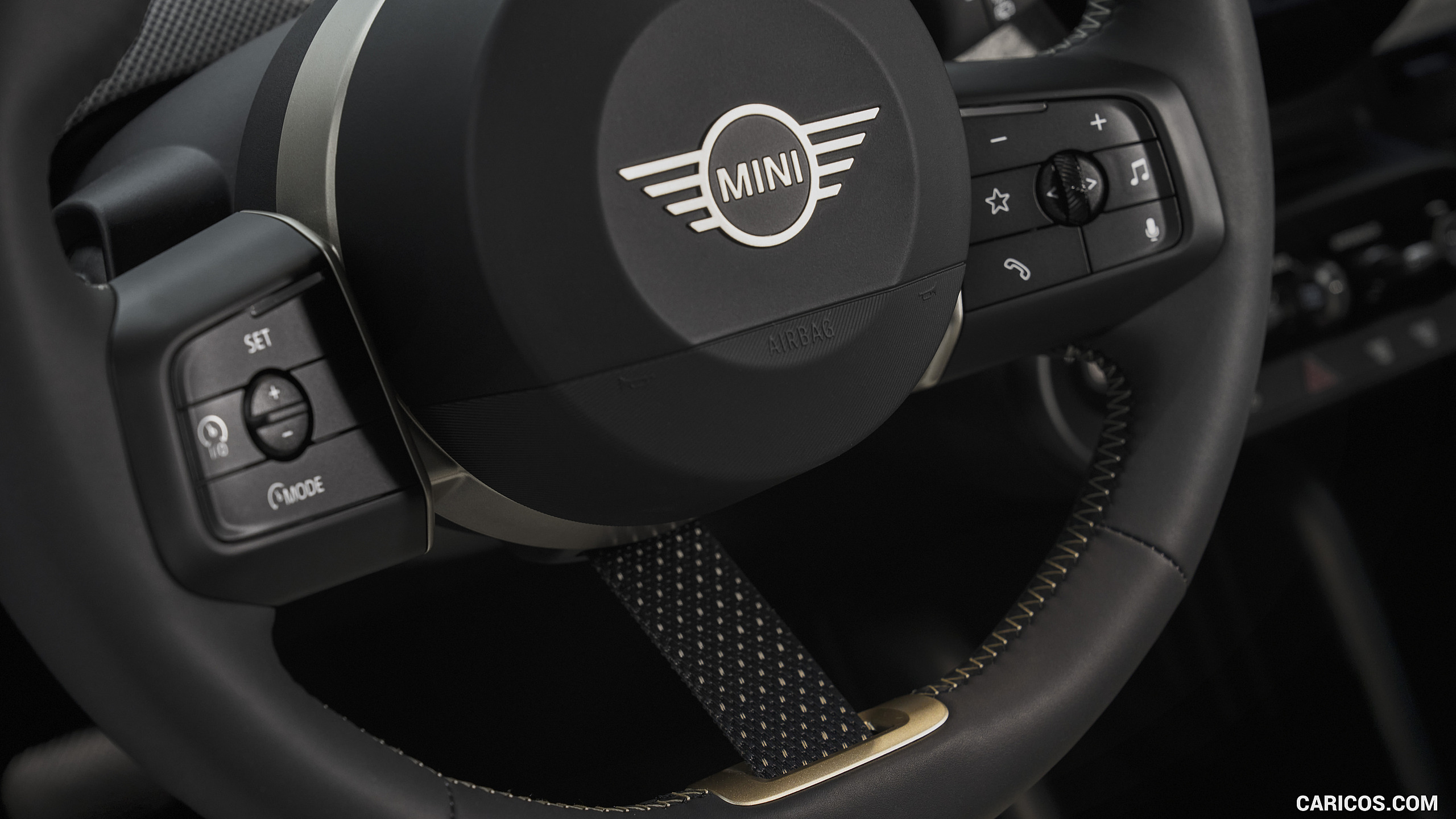 2024 MINI Cooper Electric SE - Interior, Steering Wheel, #40 of 113