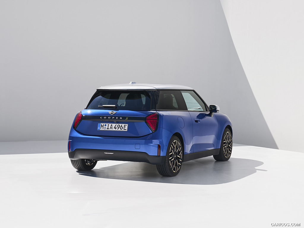 2024 MINI Cooper Electric SE - Rear Three-Quarter