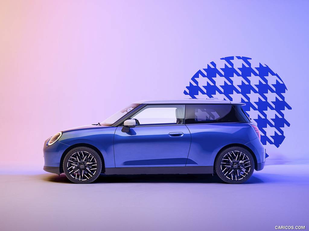 2024 MINI Cooper Electric SE - Side