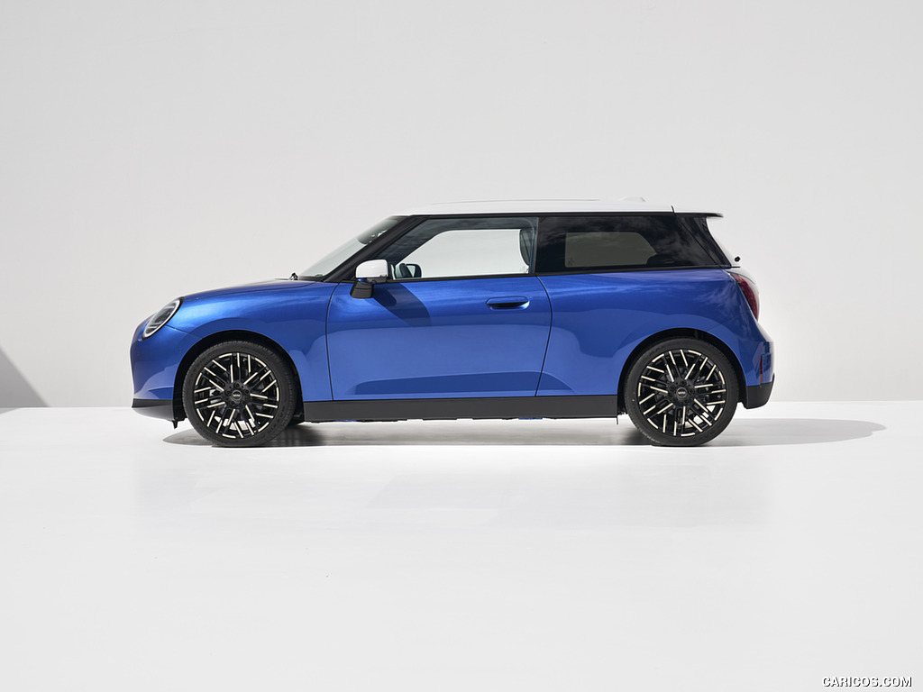 2024 MINI Cooper Electric SE - Side