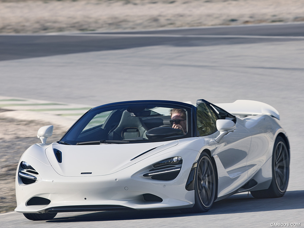 2024 McLaren 750S Spider - Front Three-Quarter