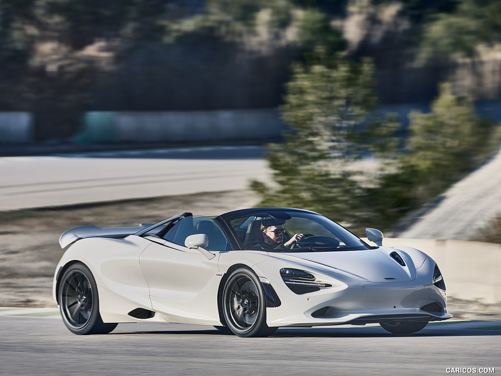 2024 McLaren 750S Spider - Front Three-Quarter