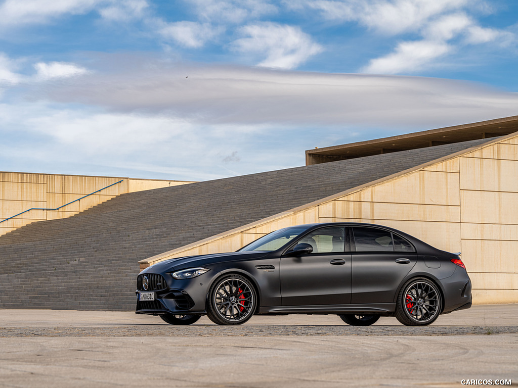 2024 Mercedes-AMG C 63 S E Performance (Color: MANUFAKTUR Graphit Grey Magno) - Front Three-Quarter