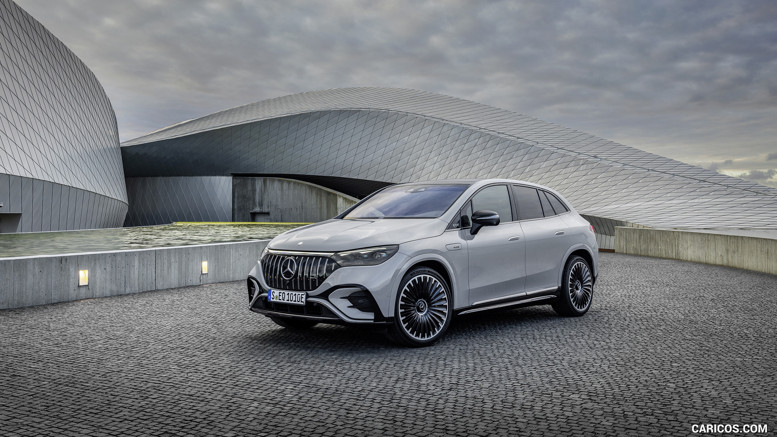 2024 MercedesAMG EQE 53 4MATIC+ SUV (Color MANUFAKTUR Alpine Grey